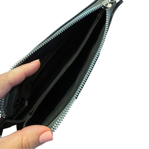 NWT Nine West Wristlet - Picture 4 of 6